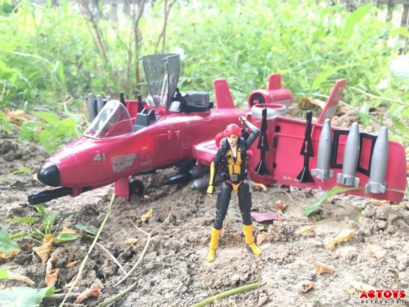 2016 SDCC G.I. Joe vs Transformers powerglide